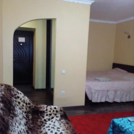 В Центрі За Драмтеатром. Apartment Ivano-Frankivsk Exterior photo